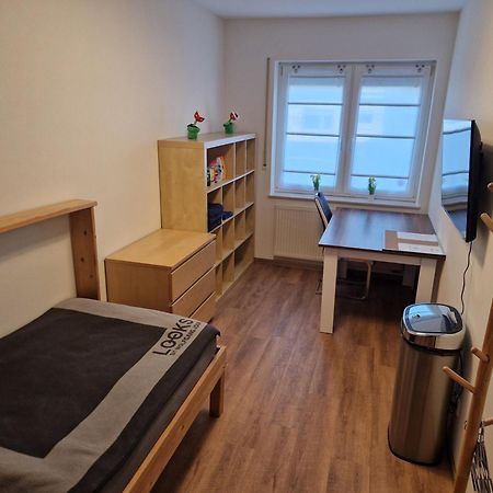 Einzelzimmer In Ruhiger Lage --- Check-In Mit Schluesselkasten 메펜 외부 사진