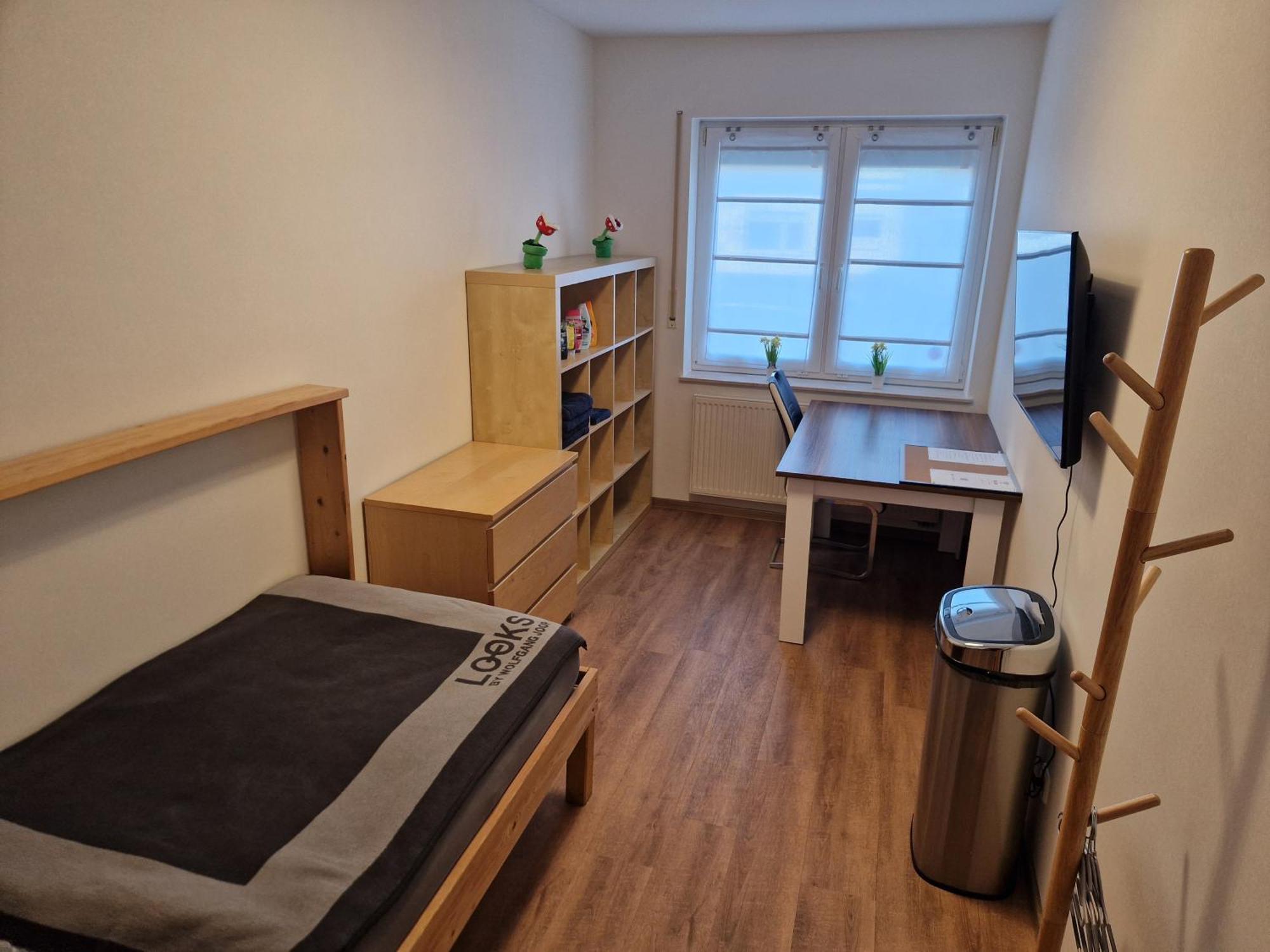 Einzelzimmer In Ruhiger Lage --- Check-In Mit Schluesselkasten 메펜 외부 사진
